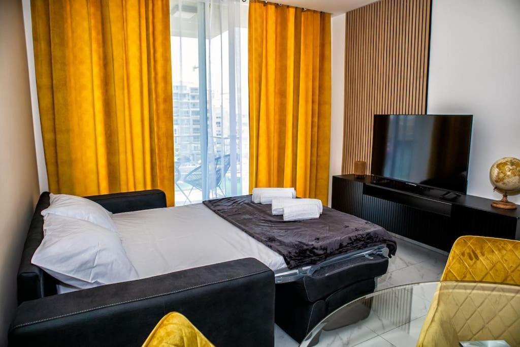 Stylish Seafront Spinola Apartment Saint Julian's Exterior photo